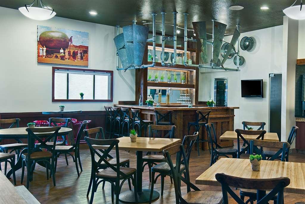 赫米斯顿牛津套房酒店 餐厅 照片