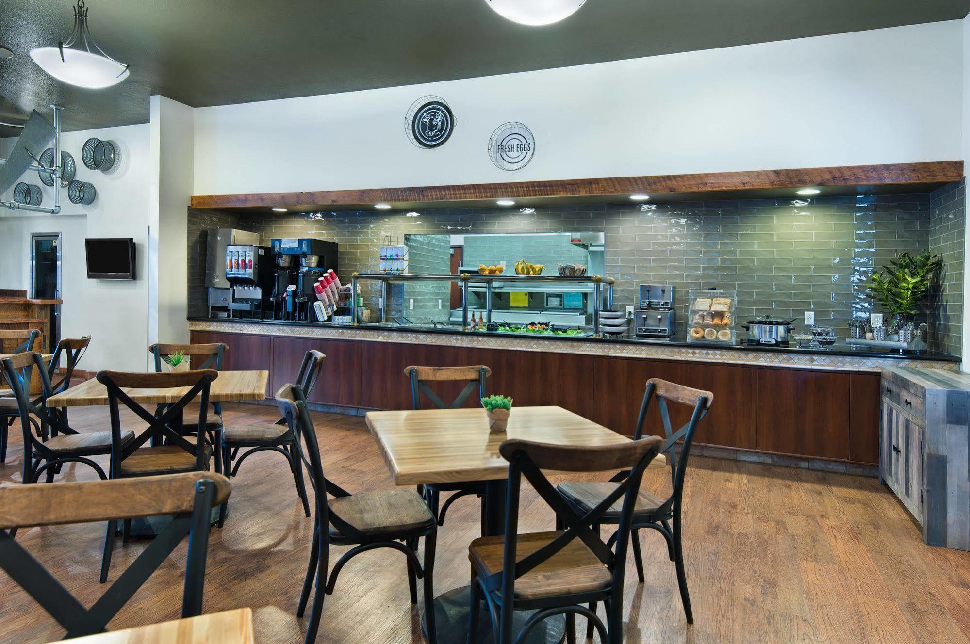 赫米斯顿牛津套房酒店 外观 照片